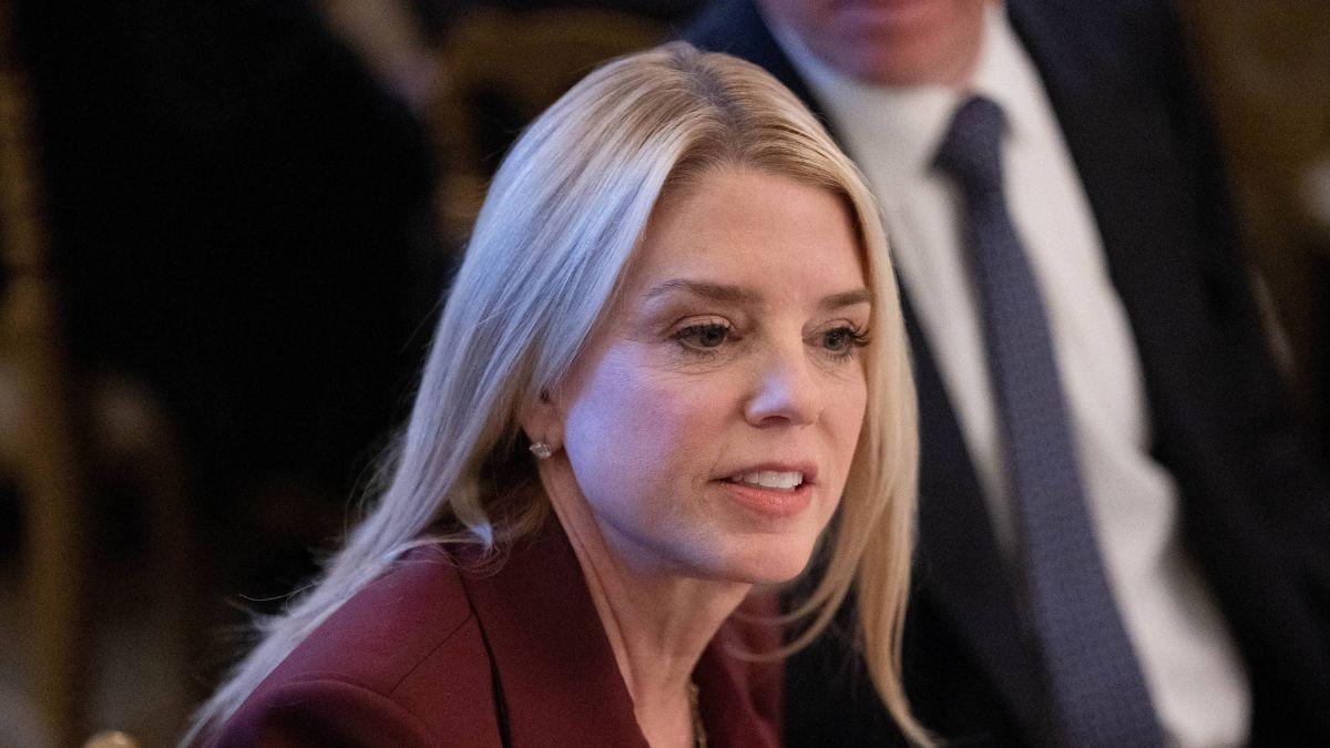 picture of pam bondi