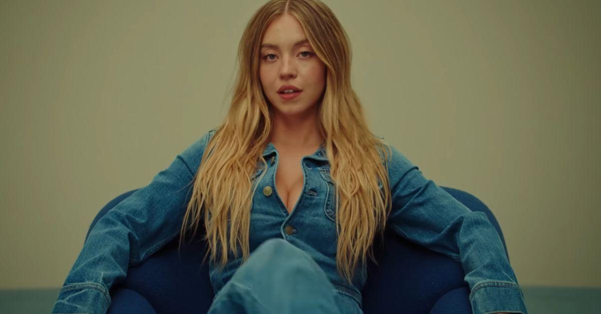 picture of Sydney Sweeney and American Eagle billboard