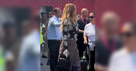 scammer rihanna criticized lazy performance indian billionaires wedding