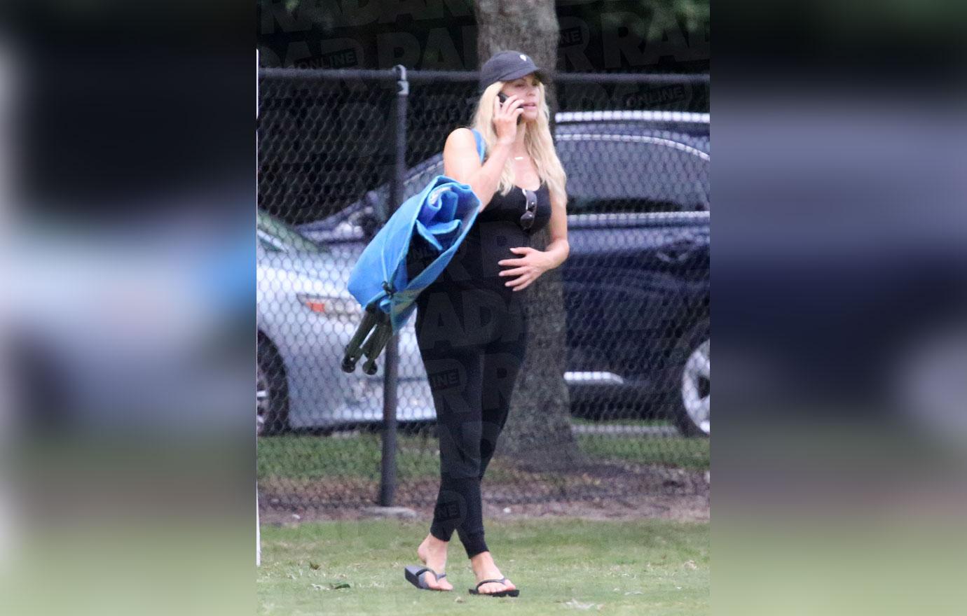 Tiger Woods’ Ex-Wife Is Pregnant! Elin Nordegren Shows Off Baby Bump