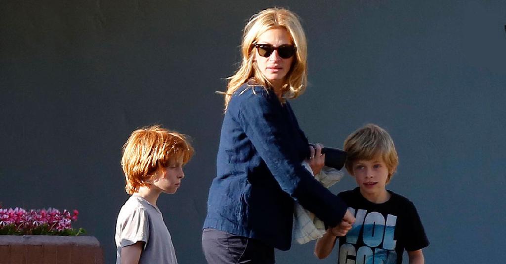 Julia Roberts Bans Kids From Social Media