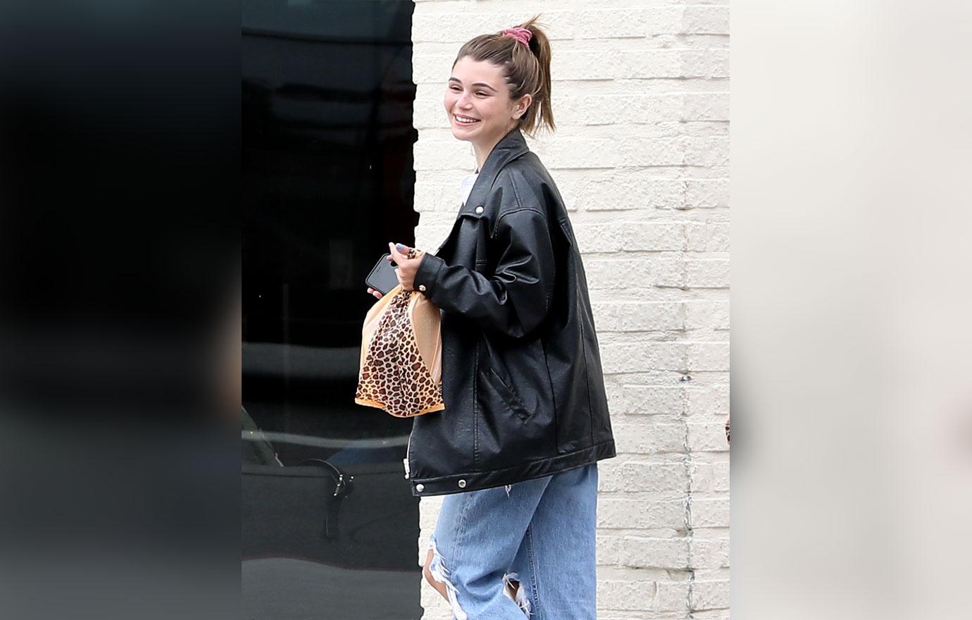 Olivia Jade With Boyfriend As Mom Lori Loughlin Faces Jail Time