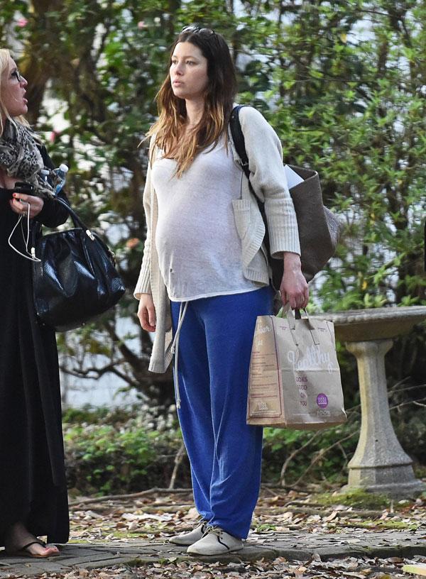 Pregnant Jessica Biel Returns To Work