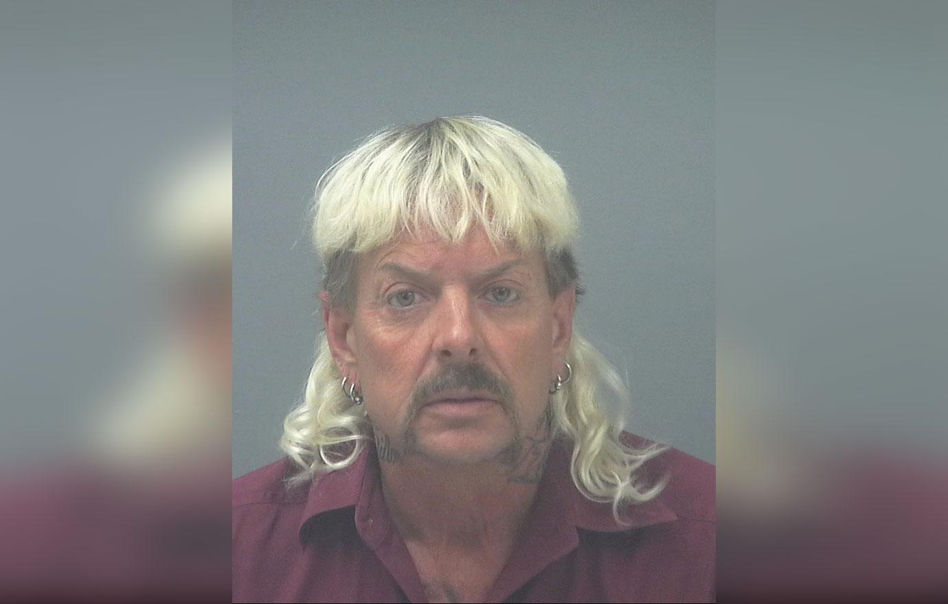 cat fight caged joe exotic rips apart carole baskins claim her missing ex husband is alive and well in costa rica