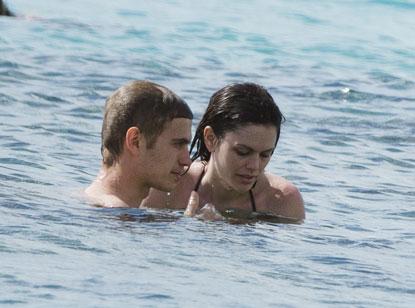 //rachel bilson bikini hayden christensen