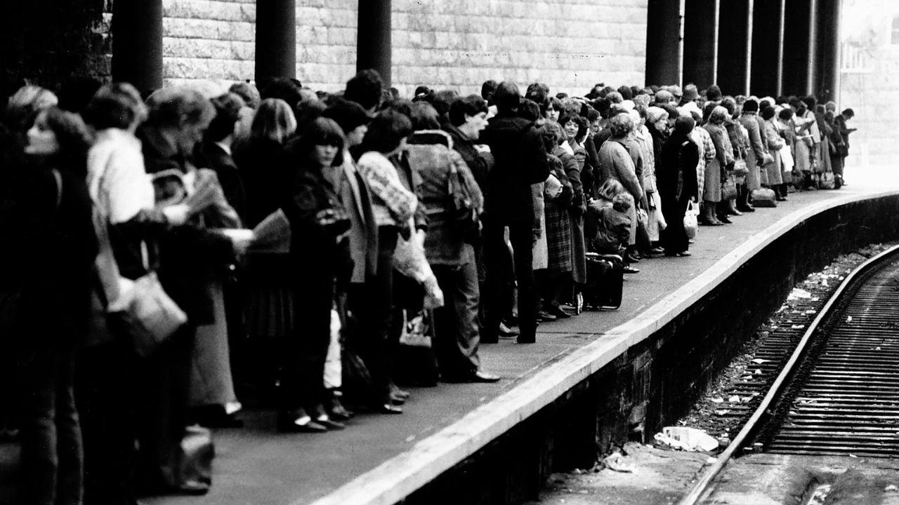 Photo of Glasgow Railway Station