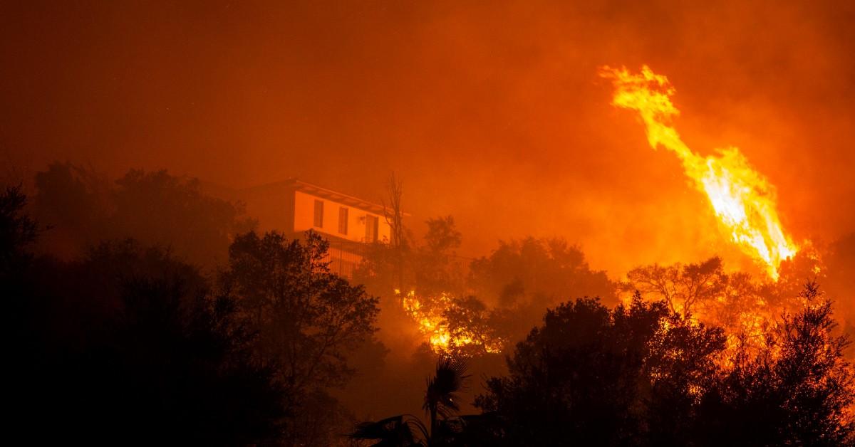 los angeles wildfires increasing winds ground firefighting aircraft climate scientists warn worst yet to come