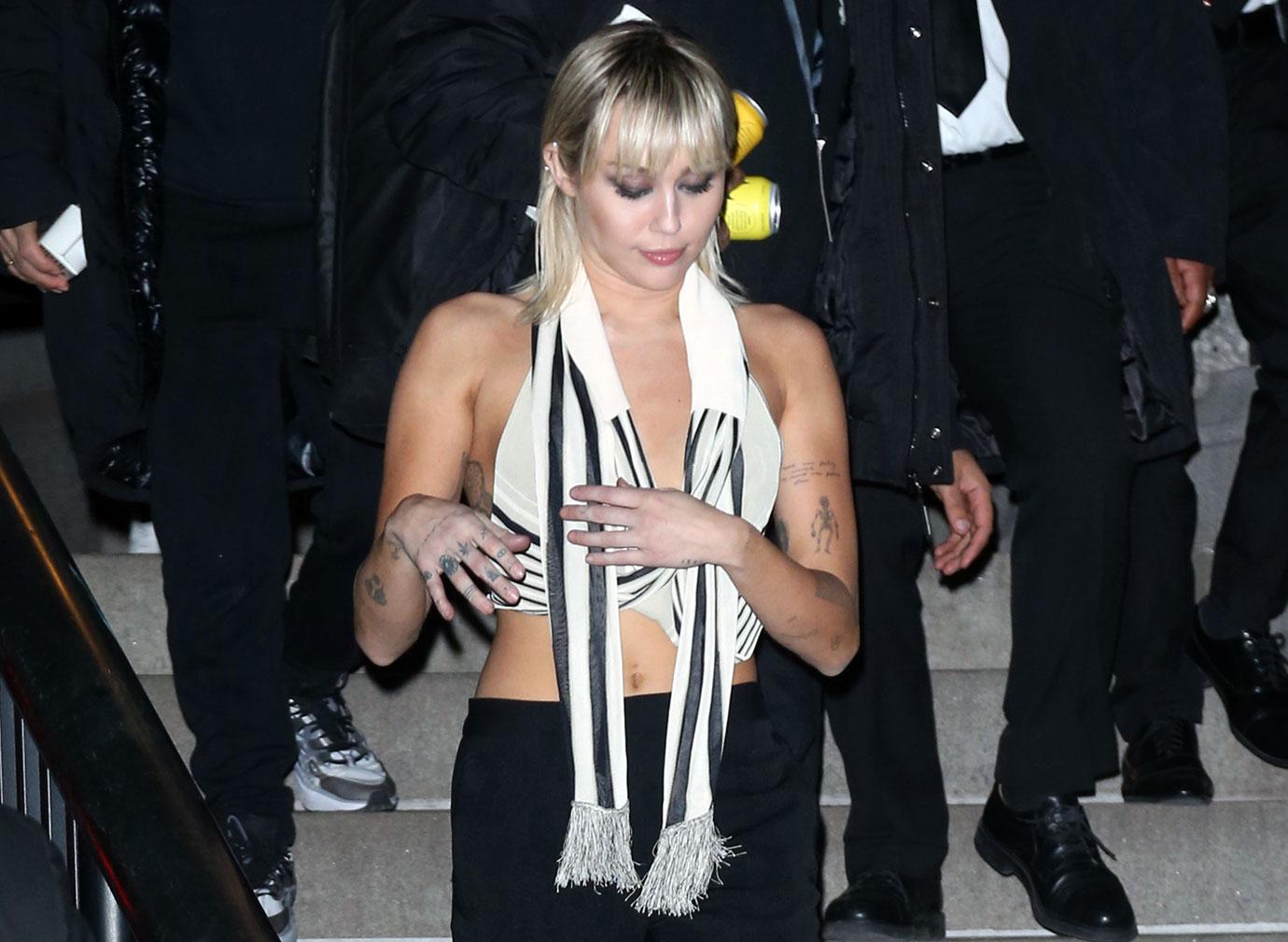 Miley Cyrus Has Nip Slip At Marc Jacobs Runway Show: Photos