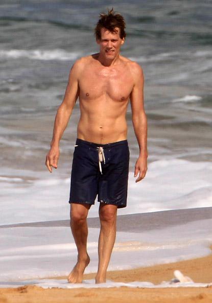 Kevin Bacon, Kyra Sedgwick And Family On The Beach In Hawaii