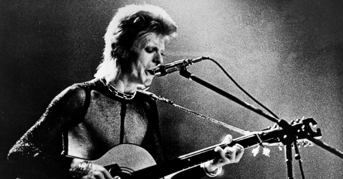 how david bowie replaced love in lyrics