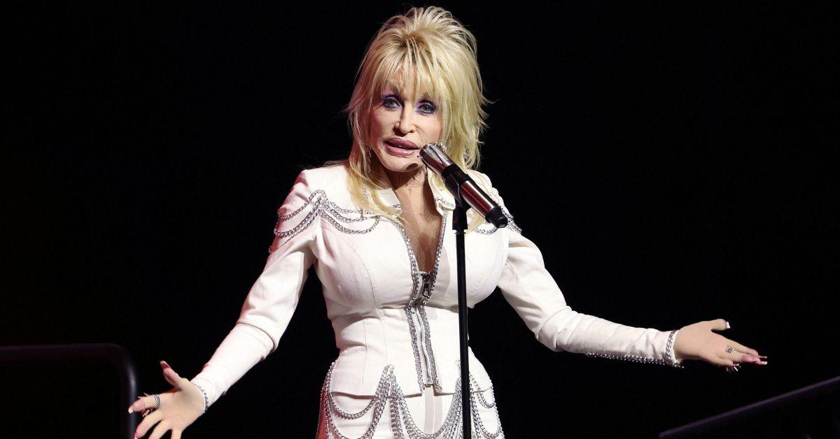 Dolly Parton will return to Caesars Palace for a six-show Las Vegas residency.
