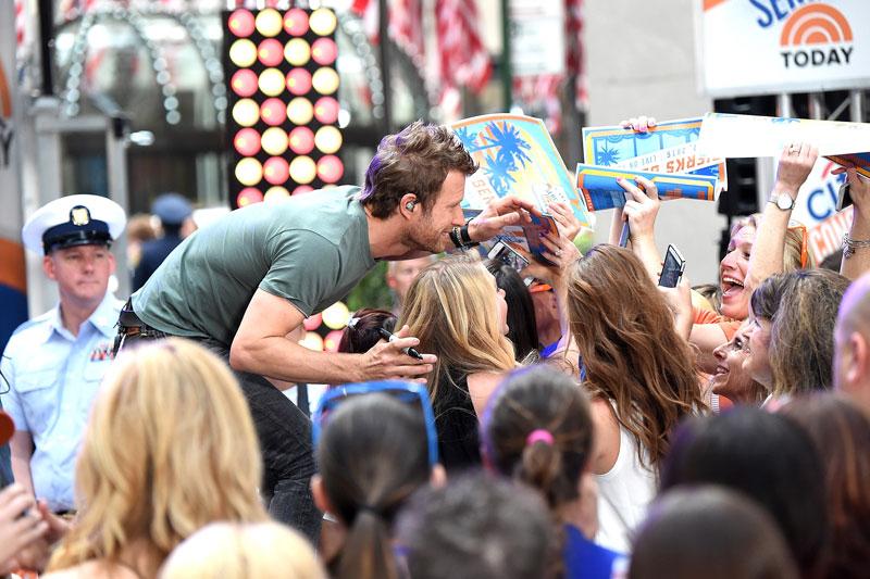 //Dierks Bentley Performs on the Citi Concert Series