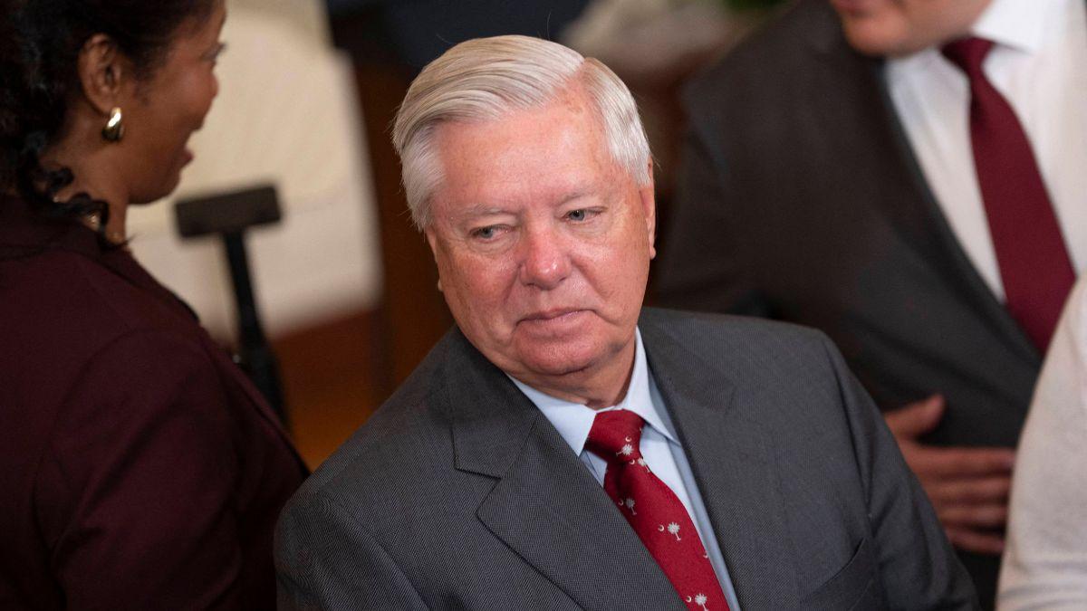 image of Donald Trump called Lindsey Graham a 'beloved friend' and praised his decades of service.