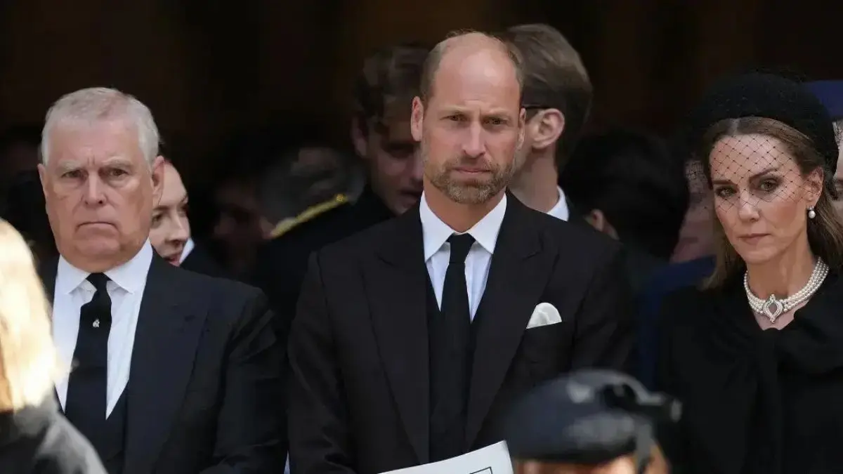 Photo of Andrew Windsor, Prince William and Princess Catherine