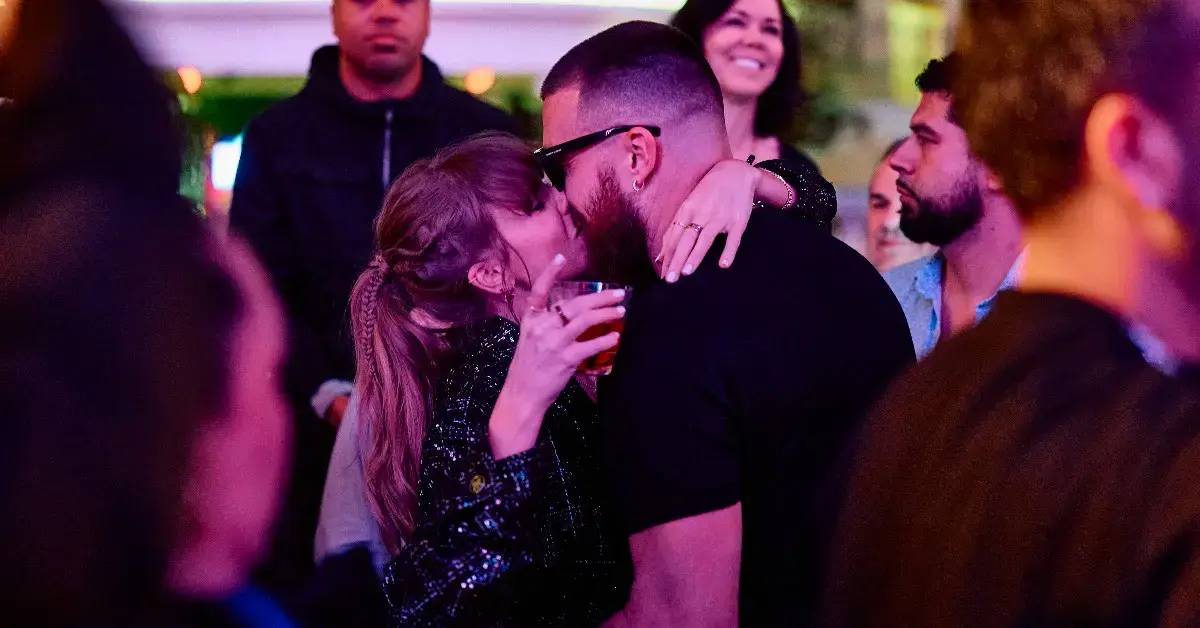 Photo of Taylor Swift and Travis Kelce