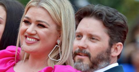kelly clarkson tries hypnosis to help get past divorce brandon blackstock pp