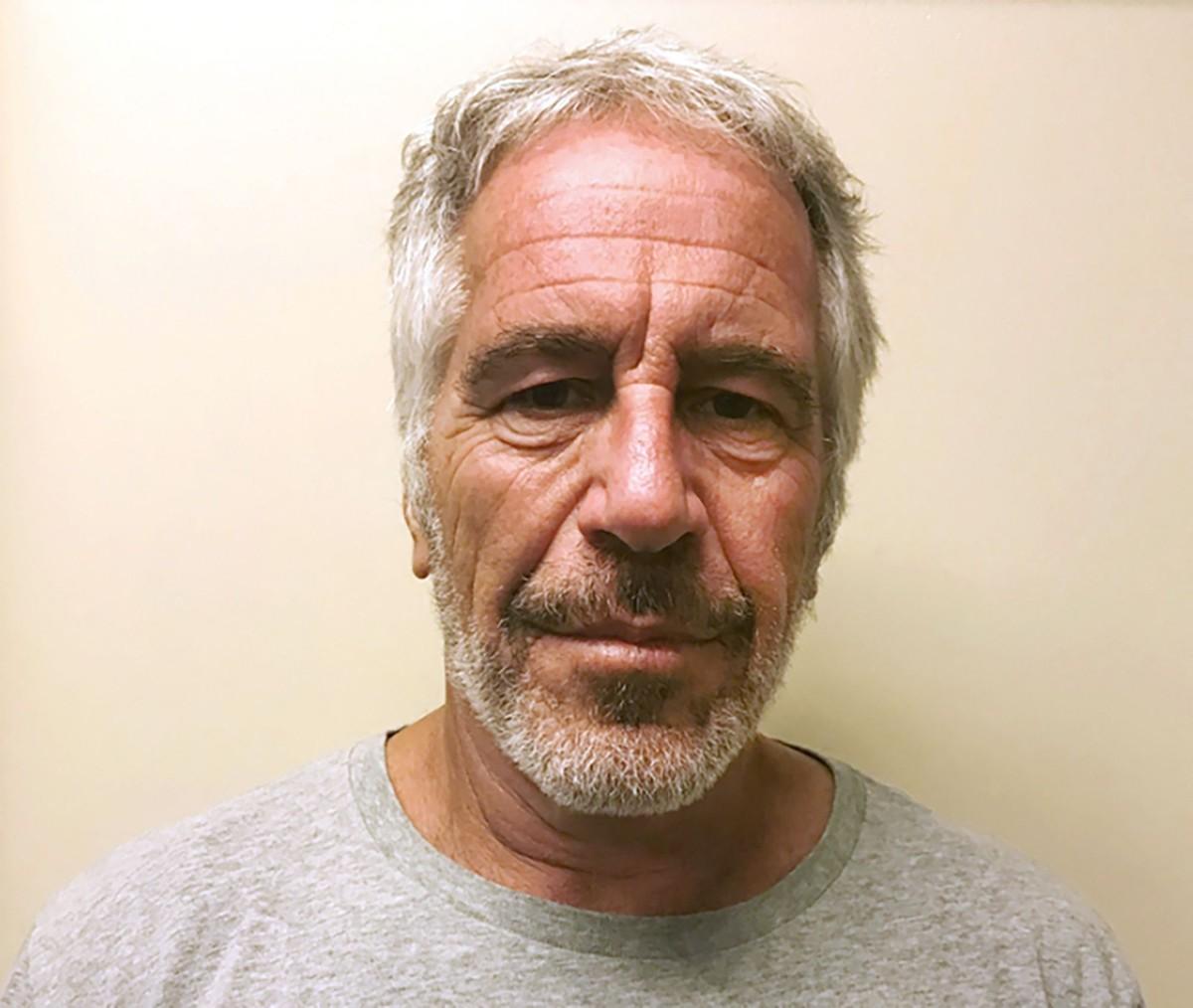 Julie K. Brown reported Hefner called the FBI multiple times about Epstein.