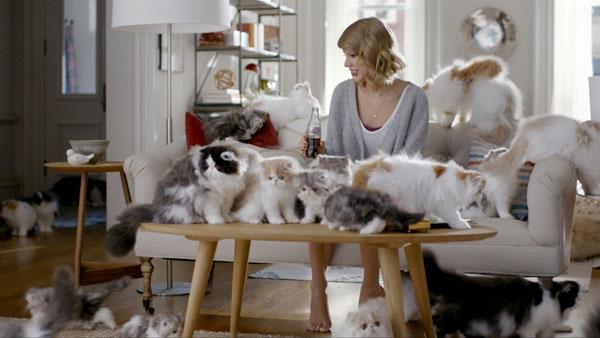 //taylor swift unstable cat lady abigail breslin