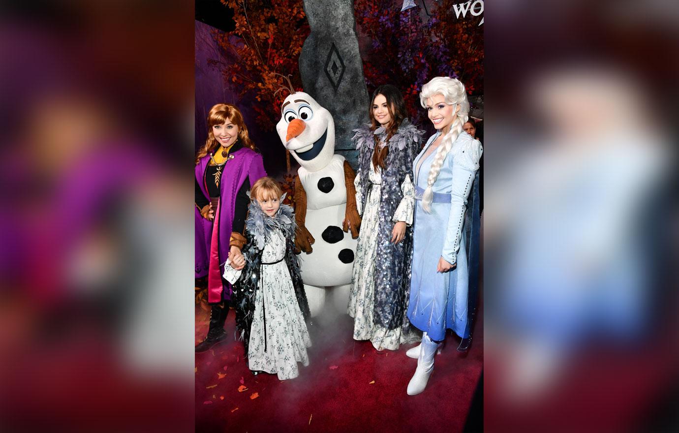 Selena Gomez & Sister Wear Matching Outfits To ‘Frozen’ Premiere