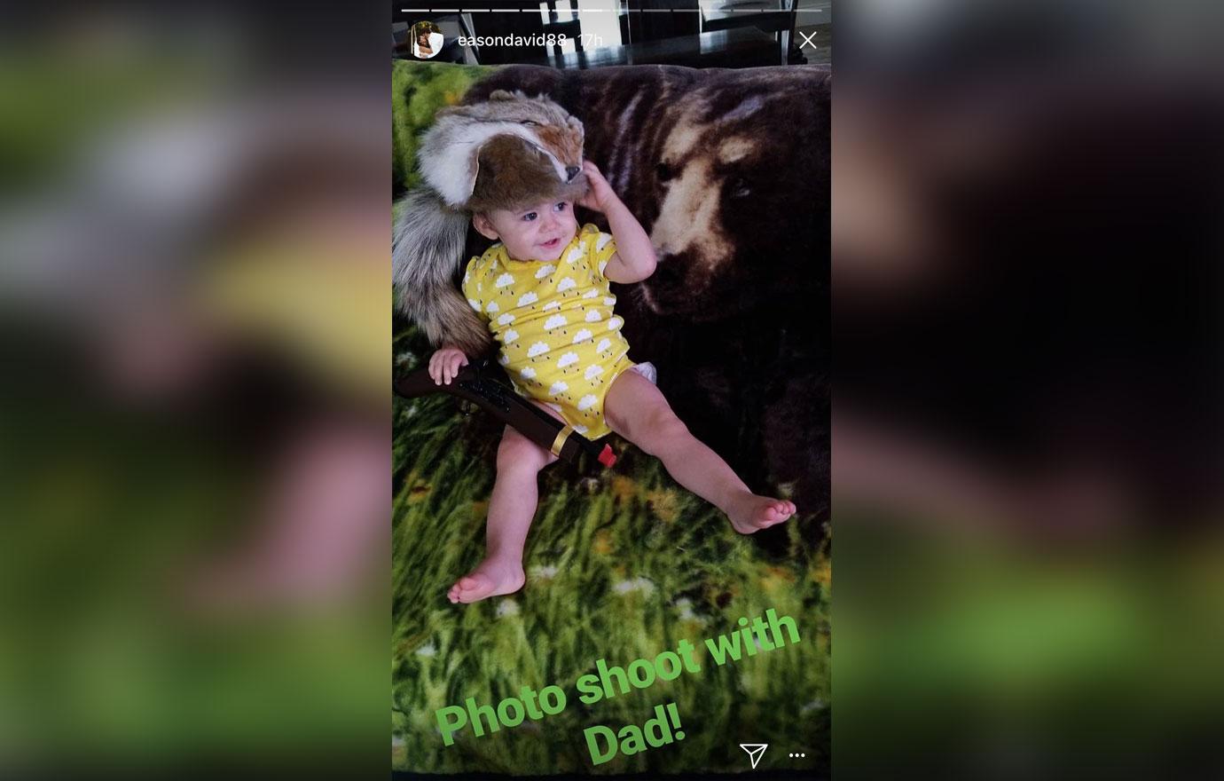 //jenelle evans david eason one year old daughter holds gun teen mom