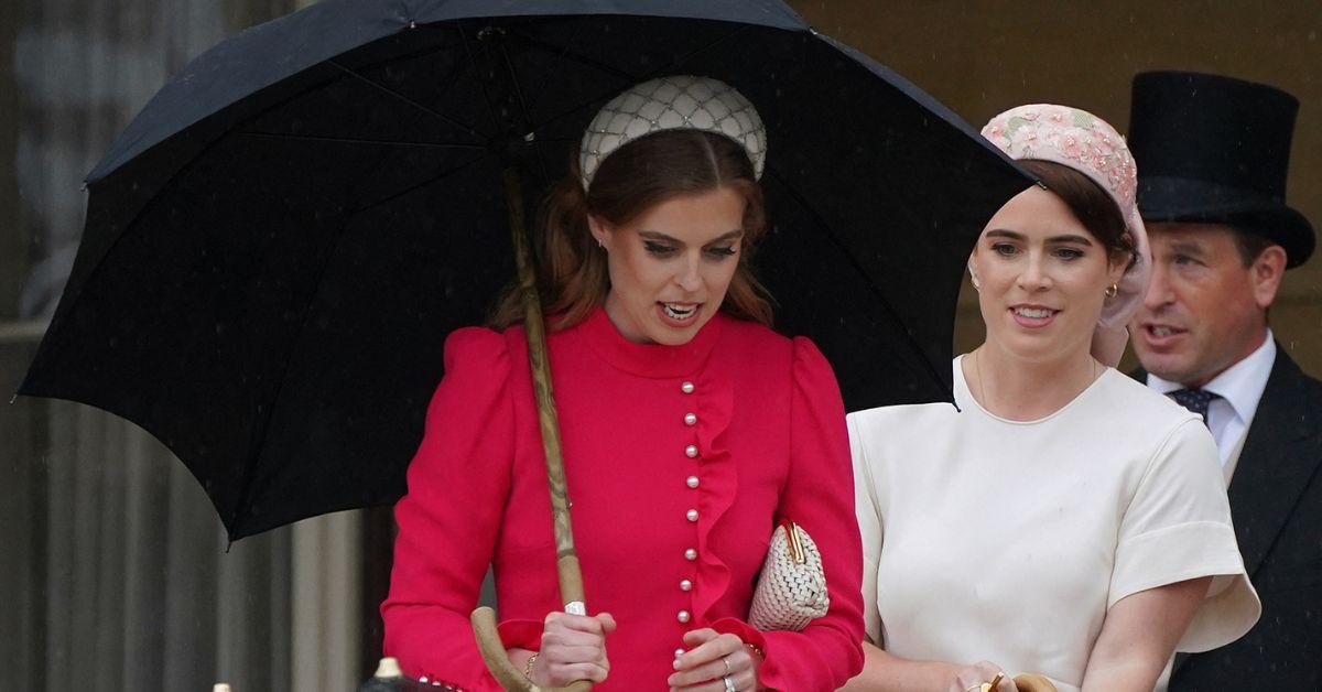Photo of Princess Beatrice and Eugenie