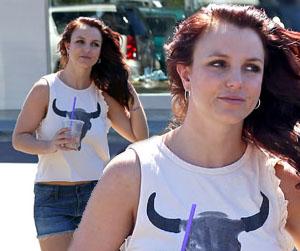 //britney speras uggs pp