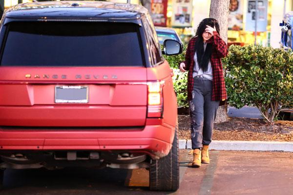 //tyga kylie jenner suv