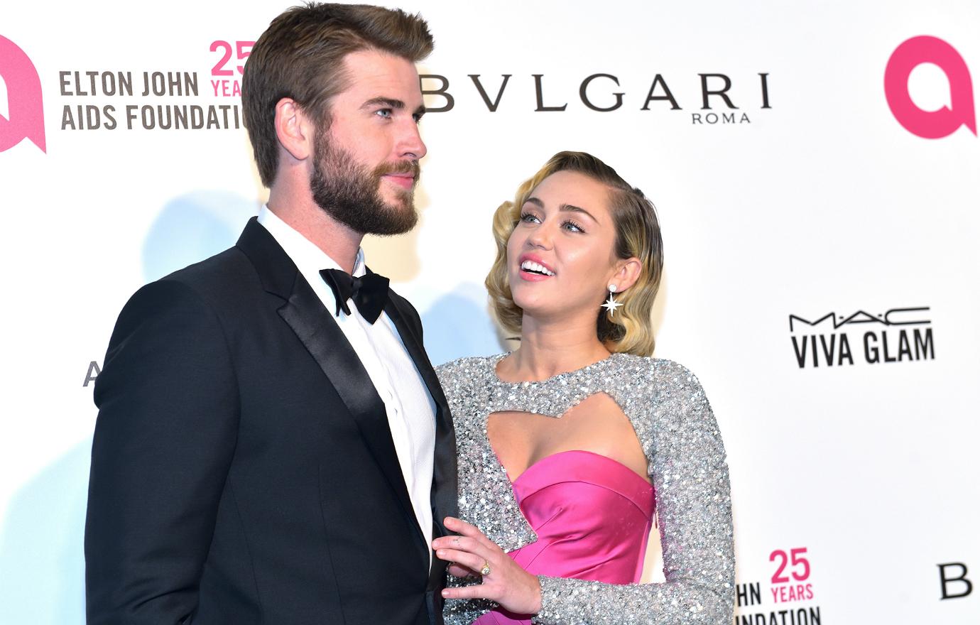 //Miley Cyrus Liam Hemsworth married