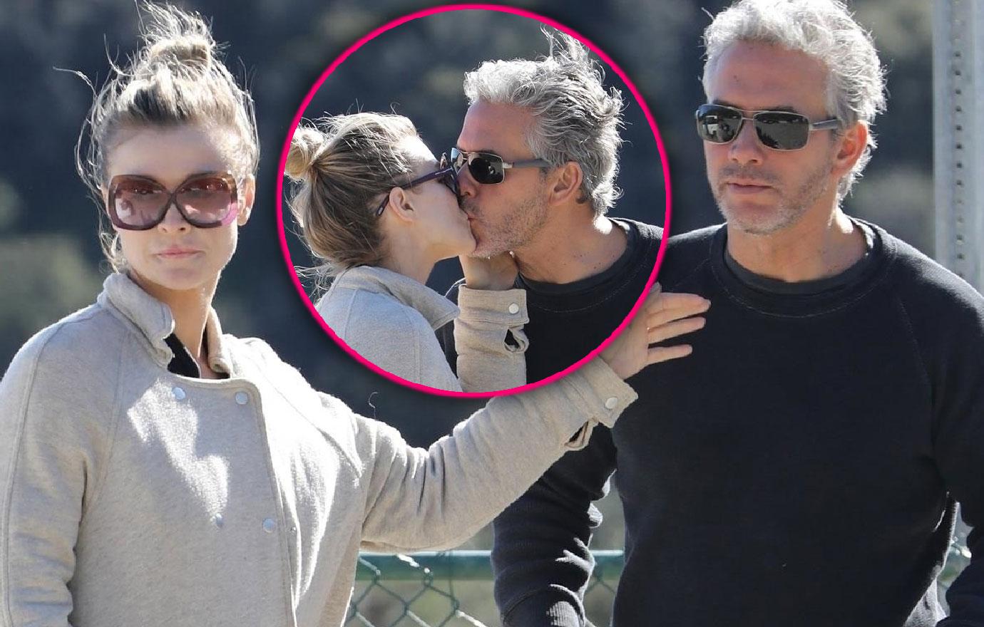 Joanna Krupa Kisses Mystery Man