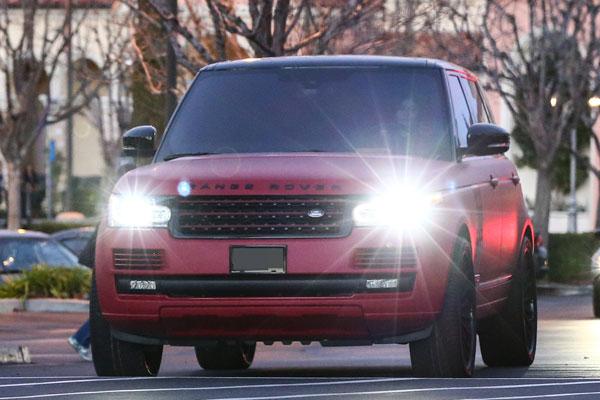 //tyga kylie jenner suv