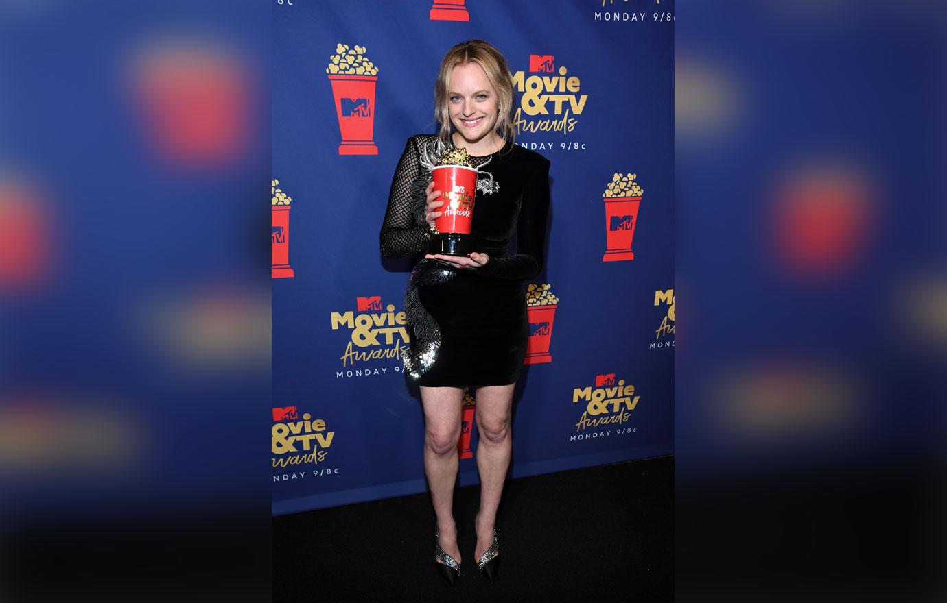 Elisabeth Moss 5 Most Shocking Moments From The MTV Movie And TV Awards