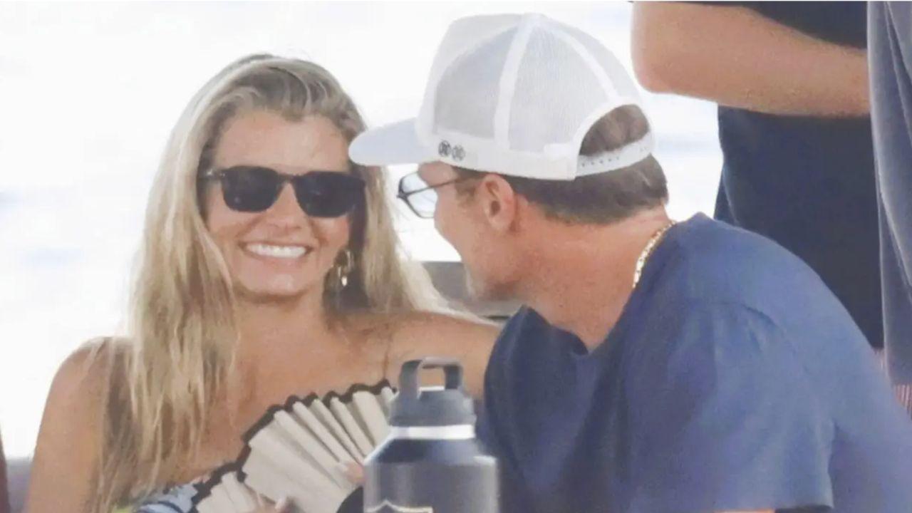 Photo of Tom Brady and mystery woman