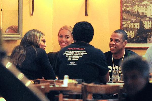 Jay-Z And Beyonce Dine With Tina Knowles and Richard Lawson