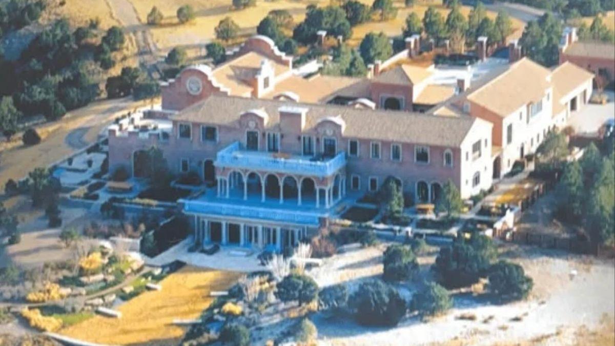 Jeffrey Epstein's former ranch in New Mexico is being investigated by police.
