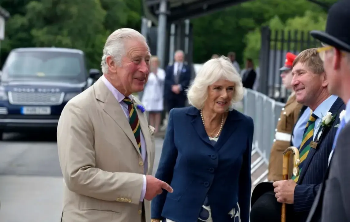 chalres camilla