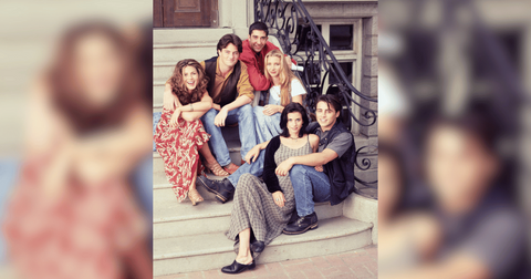 jennifer aniston struggling with matthew perrys death