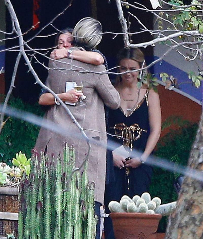 carrie fisher debbie reynolds funeral billie lourd crying