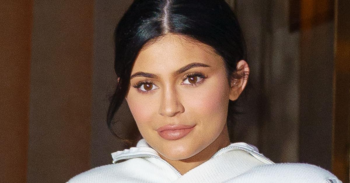 Kylie Jenner ‘KUWTK’ Fake Filming Pregnant After Birth Wearing Stormi ...