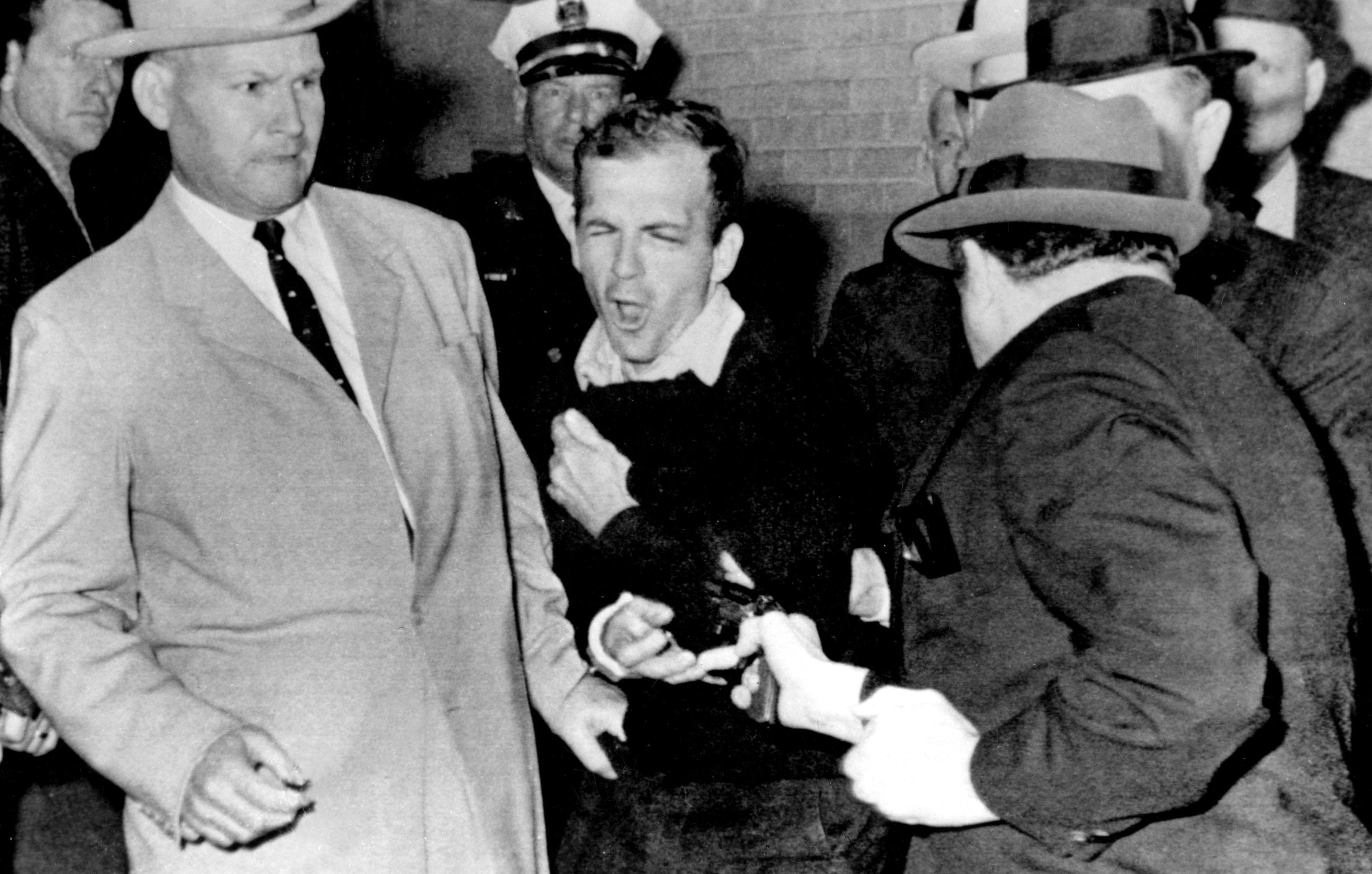 jfk assassin lee harvey oswald cia trained bad shooting claim