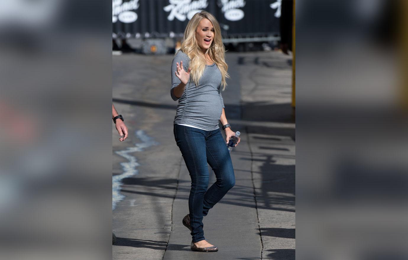 Carrie Underwood Pregnant Baby Bump Jimmy Kimmel