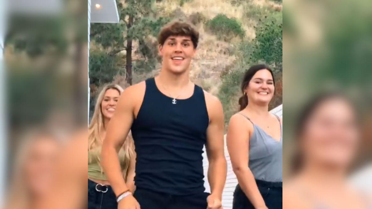 She has also contributed to his videos, along with sister Tatum (left).