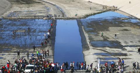 //us agents involved in border battles pp