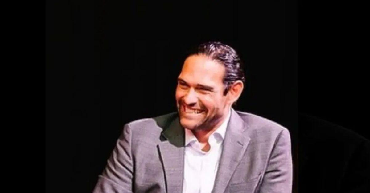 Photo of Mark Sanchze