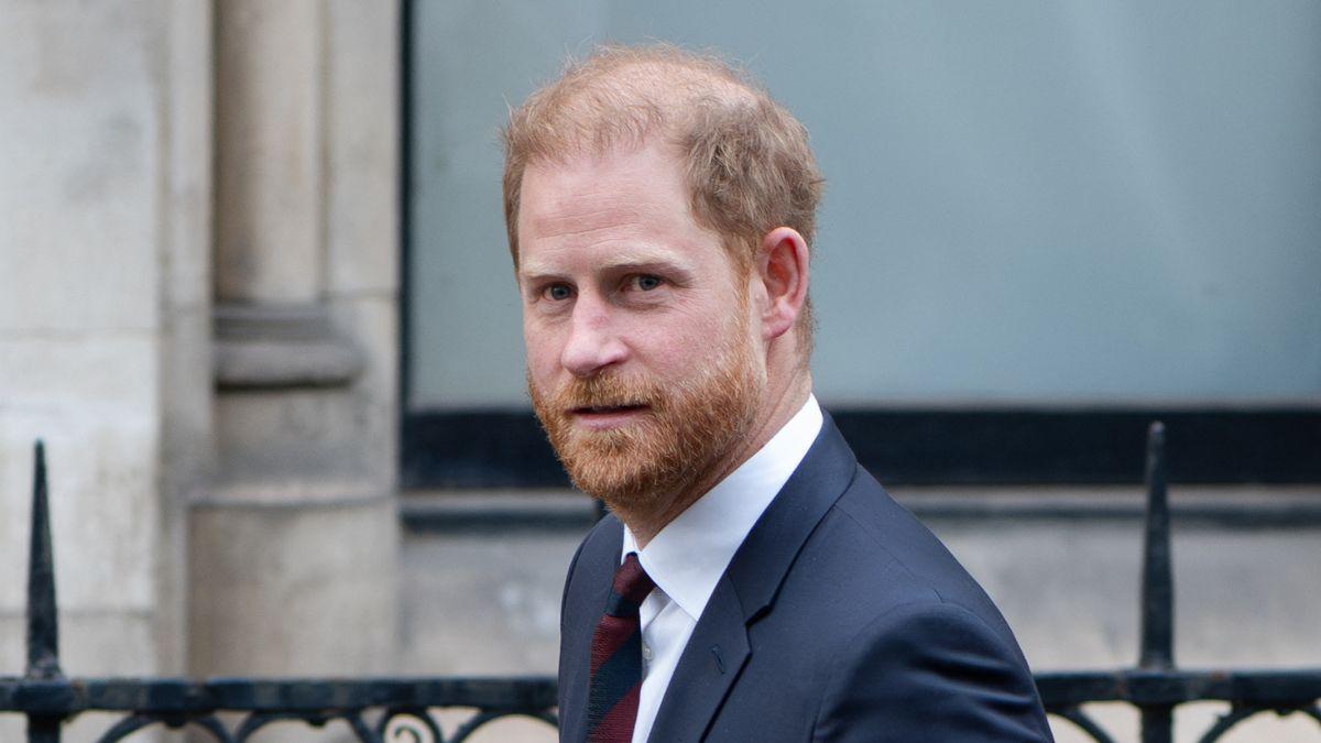 prince harry thinning thatch mane life problem