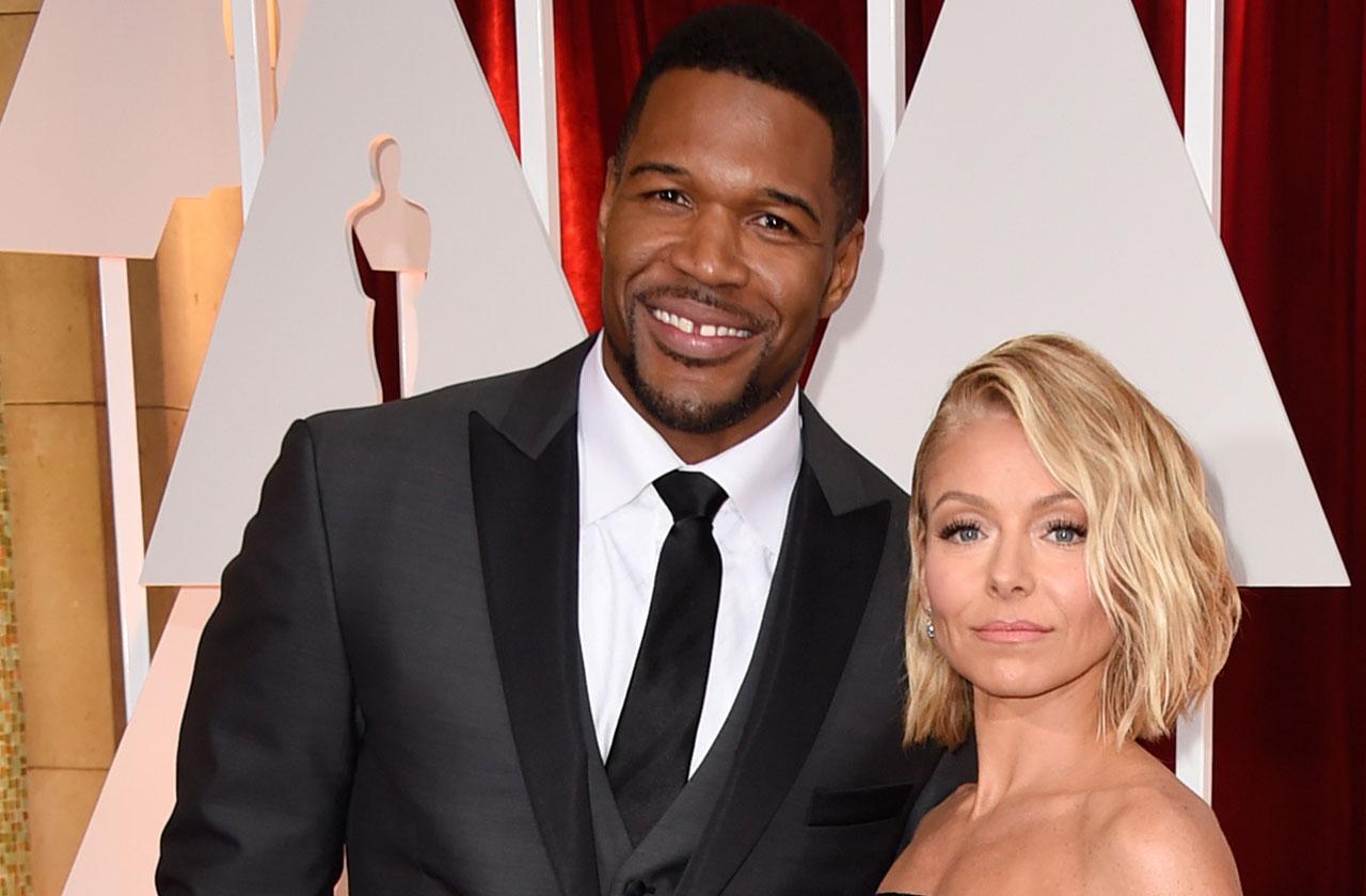 Kelly ripa cuts ties michael strahan