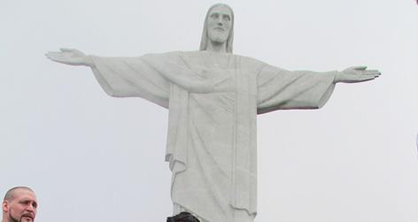 //kim kardashian rio christ the redeemer square