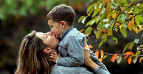 Gisele Bundchen and Tom Brady take the kids to the park in Boston.