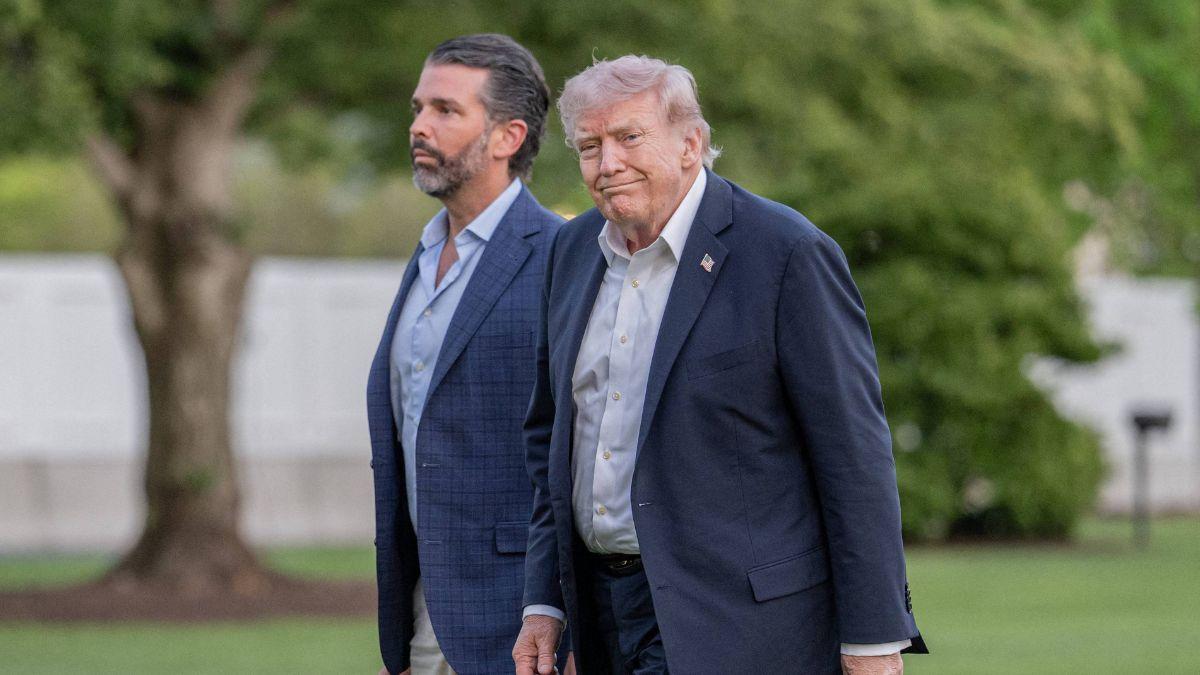 Photo of Donald Trump and Donald Trump Jr.