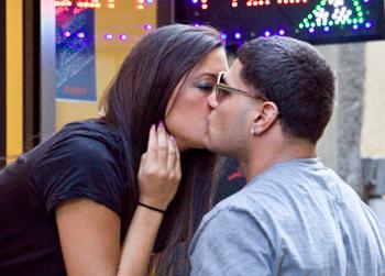 //sammi_ronnie_kissing__wen_ _