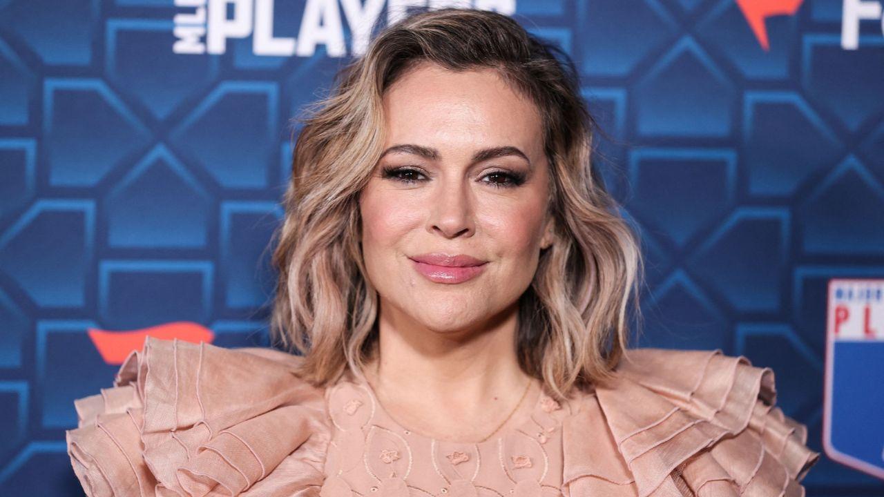 A photo of Alyssa Milano